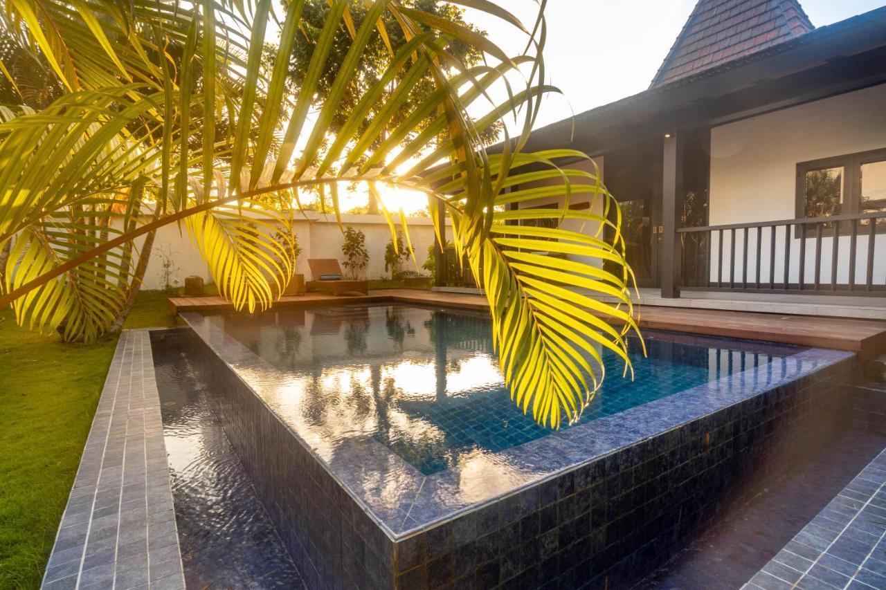 Surya Melasti Exclusive Beach Villa By Sajiwa Унгасан Экстерьер фото