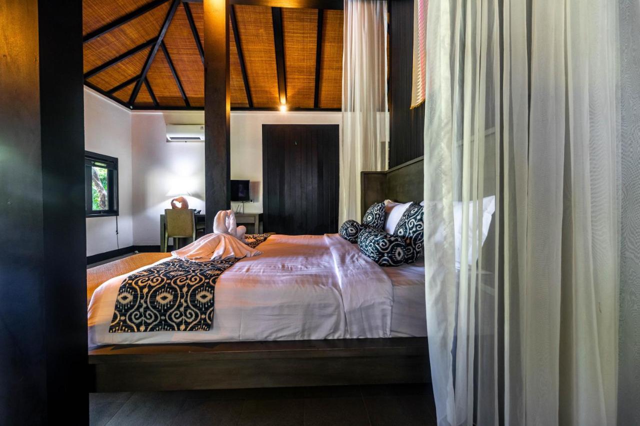 Surya Melasti Exclusive Beach Villa By Sajiwa Унгасан Экстерьер фото
