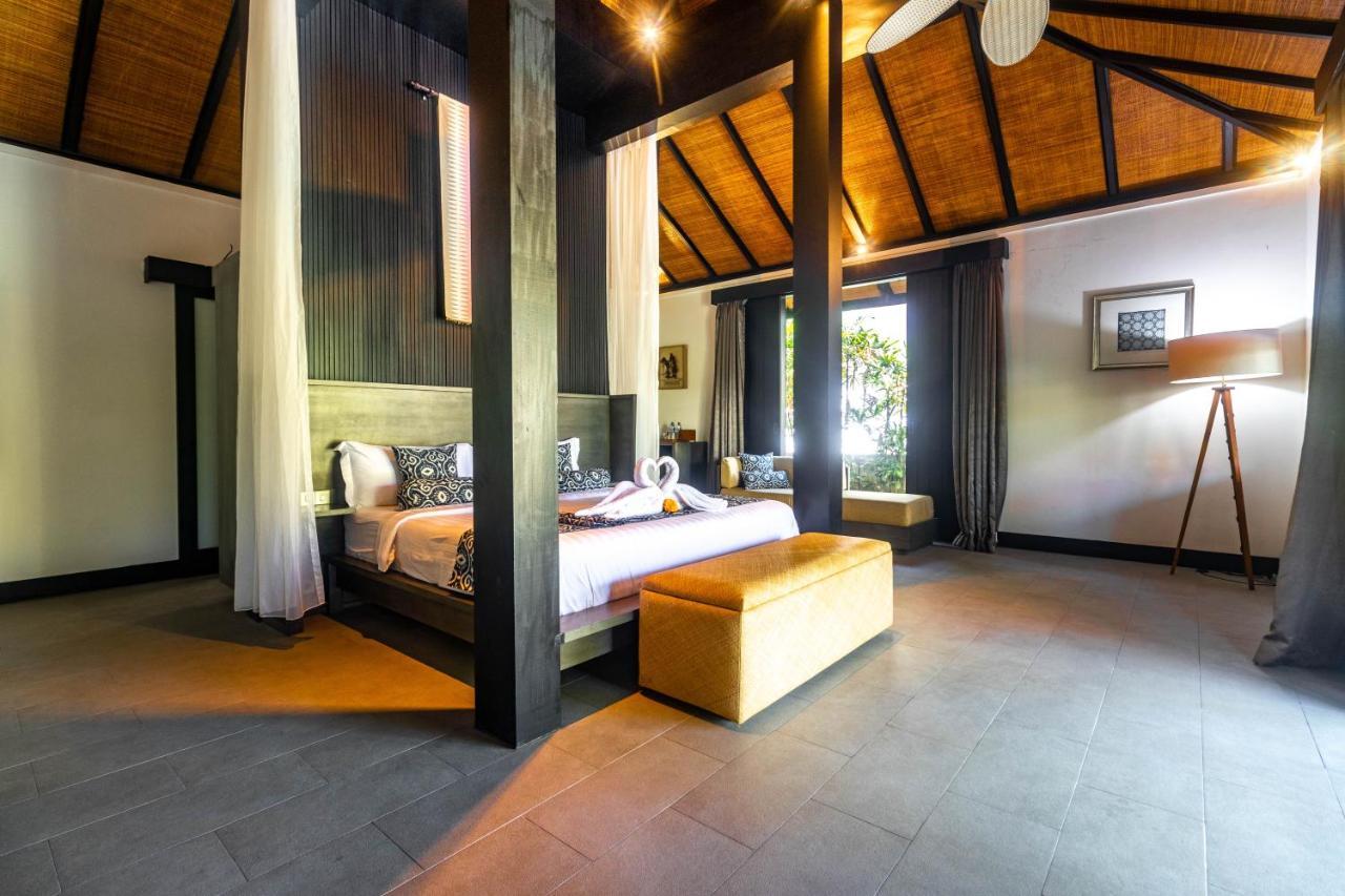 Surya Melasti Exclusive Beach Villa By Sajiwa Унгасан Экстерьер фото