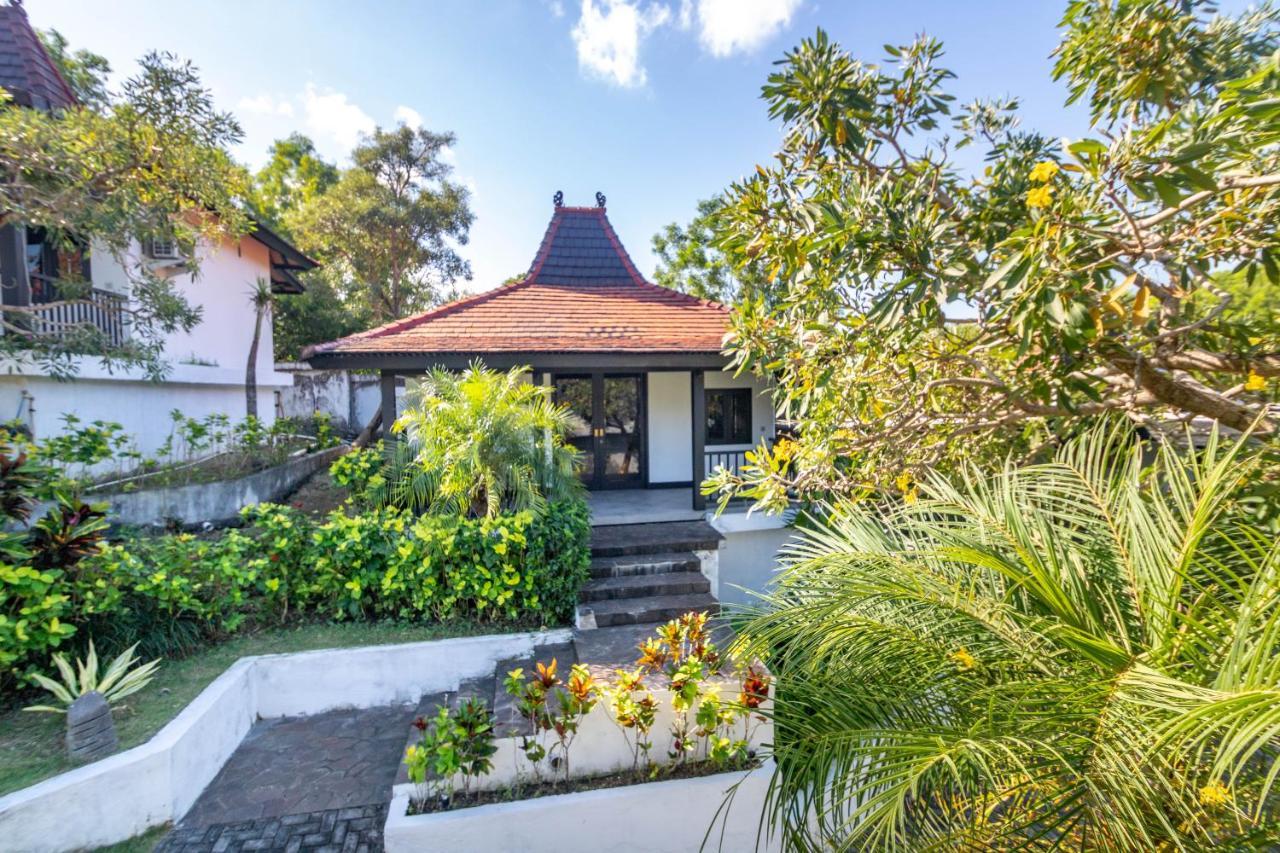 Surya Melasti Exclusive Beach Villa By Sajiwa Унгасан Экстерьер фото