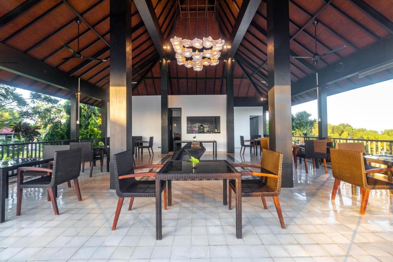 Surya Melasti Exclusive Beach Villa By Sajiwa Унгасан Экстерьер фото